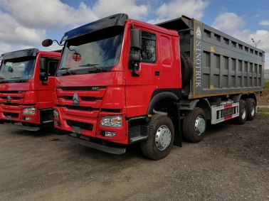 Sinotruk HOWO HW76 (ZZ3407S3867E) Самосвал