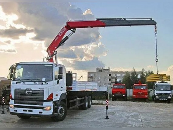 HINO 500 FM 2022г Манипулятор КМУ Fassi 215