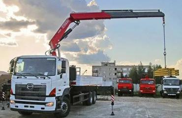 HINO 500 FM 2022г Манипулятор КМУ Fassi 215