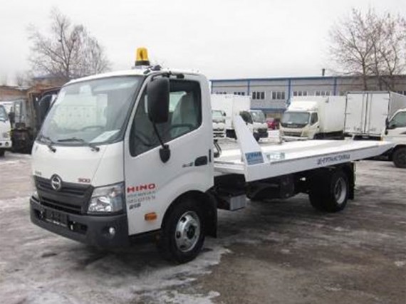 HINO 300 (720)* Эвакуатор (платформа SP2)